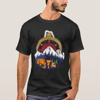 Wander-Frau mit ihrem Hund beim Camping Familie T-Shirt