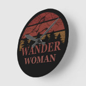 Wander Frau Wandern Runde Wanduhr (Winkel)
