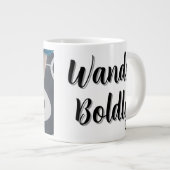 Wandere kühn Jumbo-Tasse (Vorderseite Rechts)