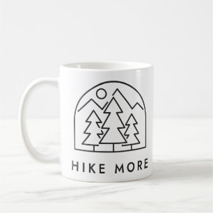 Wandere mehr Kiefern und Berge Zeichnung Kaffeetasse