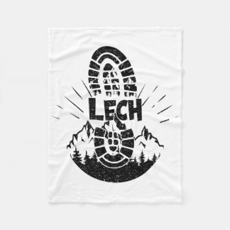 Wanderer Lech Vorarlberg Österreich Urlaub Fleecedecke