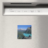 Wanderer mit Blick auf den türkisfarbenen See Magnet (In Situ (Geschirrspüler))