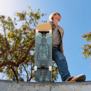 Wanderer-Rucksack-Frau bei Sonnenuntergang in der Skateboard