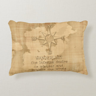 Wanderlust…" Reisendes Zitat auf Vintagem Papier Zierkissen