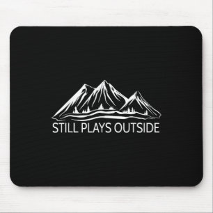 Wandern & amp; Naturwaldlandschaft mit Berggipfeln Mousepad