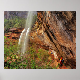 Wandern auf dem Emerald Pools Trail im Zion Nation Poster