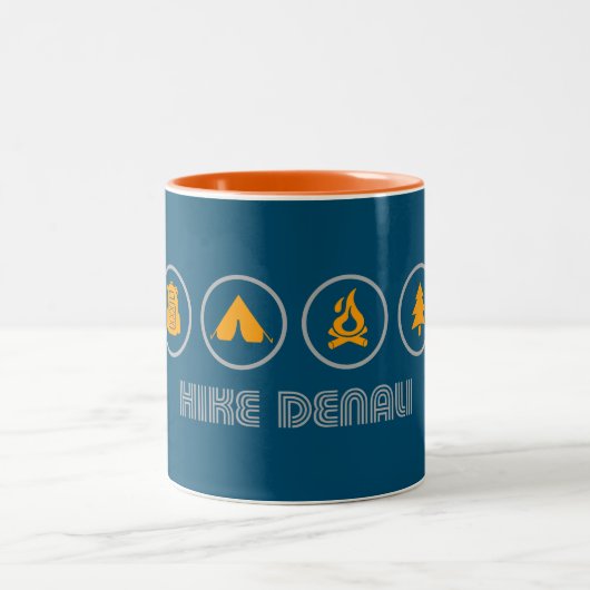 Wandern Denali Nationalpark Alaska Zweifarbige Tasse (Mittel)