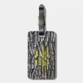 Wandern HIKE Boot Print Tree Bark Hintergrund Gepäckanhänger (Rückseite vertikal)