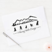 Wandern mit Ovalaufkleber für Hunde Ovaler Aufkleber (Umschlag)