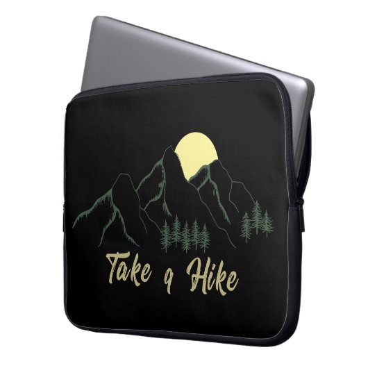 Wandern Sie mit den Pinienbäumen Laptopschutzhülle (Vorderseite Links)