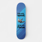 Wandernder Falke Skateboard (Vorne)