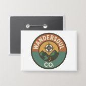 WanderSoul Co. – Retro Travel Logo Button (Vorderseite/Rückseite)