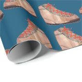 Wanderstiefel auf blauem Hintergrund Geschenkpapier (Rolleneckpunkt)