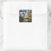 Wanderweg am Fluss Quadratischer Aufkleber (Tasche)