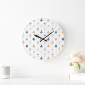Wanduhr mit kleinen Booten – Nautisches Kinderzimm (Zuhause)