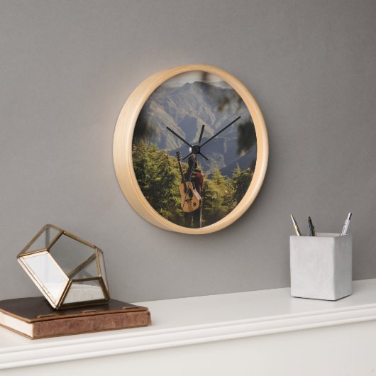 Wanduhr mit schönem Design (Büro)
