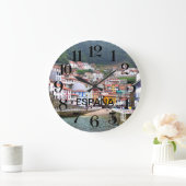 wanduhr von Cudillero in Asturias, Spanien, (Zuhause)