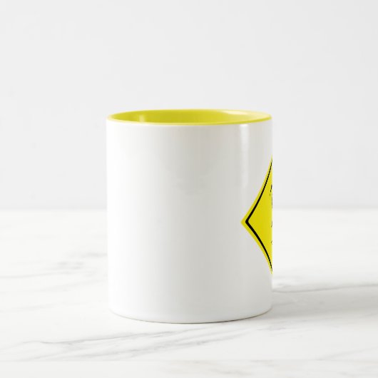 Wanzen-Überfahrt Zweifarbige Tasse (Mittel)