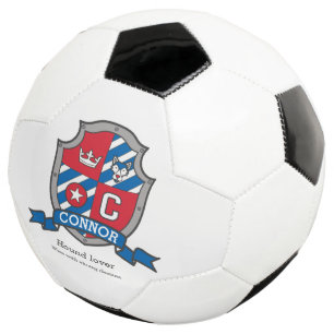 Wappen Buchstabe C, rot-blaue Krone Hund Connor Fußball