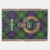 Wappen des Clan MacDonell of Glengarry über Tartan Decke (Vorderseite)