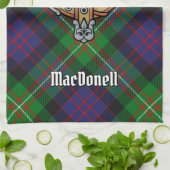 Wappen des Clan MacDonell of Glengarry über Tartan Geschirrtuch (Gefaltet)