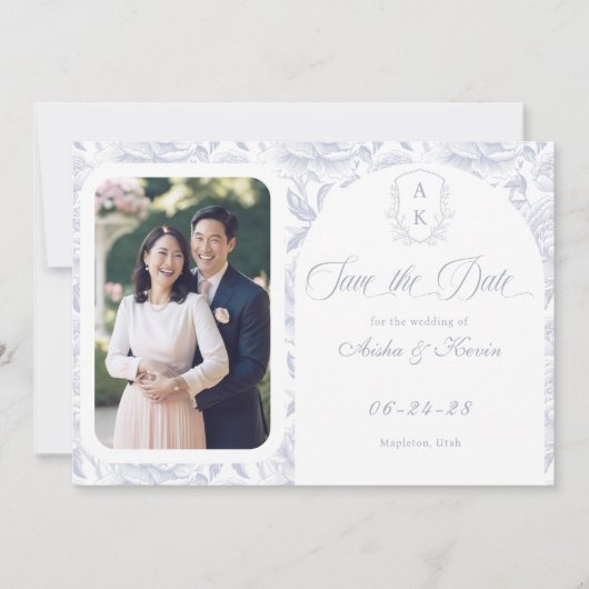 Wappen Monogram Dusty Blue Script Foto Save The Date (Vorderseite)
