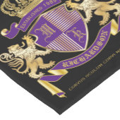 Wappen Monogramm-Emblem-goldenes Löwe-Schild Kurzer Tischläufer (Ecke)