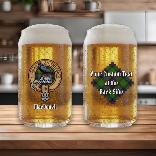 Wappen von Clan MacDonell of Glengarry über Tartan Dosenglas