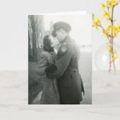 War Kissing Couple Vintag Karte (Gelbe Blume)