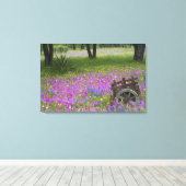 Warenkorb auf dem Feld Phlox, Blauer Bonnets Leinwanddruck (Insitu (Holzboden))