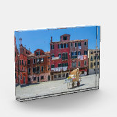 Warenkorb mit Kartons in Venedig Fotoblock (Links)