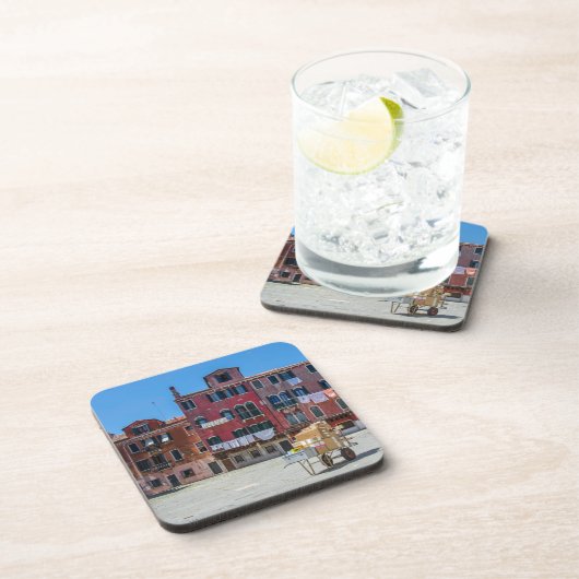 Warenkorb mit Kartons in Venedig Getränkeuntersetzer (Rechte Seite)