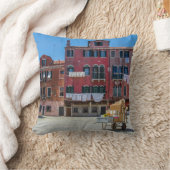 Warenkorb mit Kartons in Venedig Kissen (Decke)