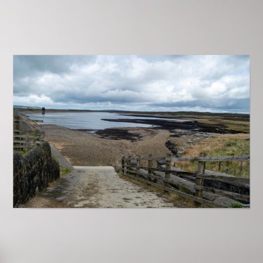Warland Reservoir: Tranquil Moorland Waters Poster (Vorne)