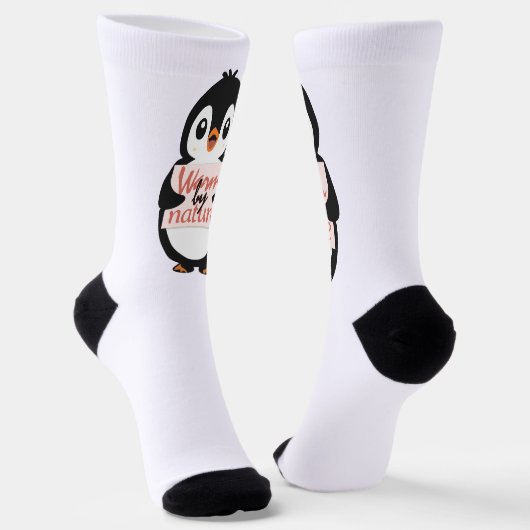 Warm by nature: Adorable Penguin with Playful Text Socken (Gewinkelt)