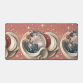 Warm Coral Celestial Moon Glow Schreibtischunterlage (Vorderseite)