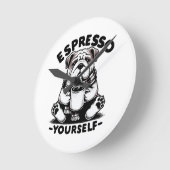 Warm Espresso Bulldog Runde Wanduhr (Winkel)