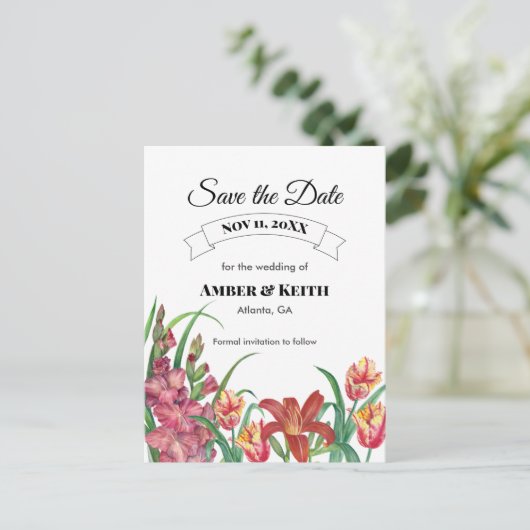 Warm Gladioli Tulip Lily Wedding Save the Date Ankündigungspostkarte (Stehend Vorderseite)