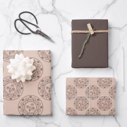 Warm Mocha Rokoko Revival Lotus Polka Dot Mandala Geschenkpapier Set (Vorderseite)