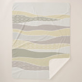 Warm rosa Gelbgrün abgerundeter Streifen Abstrakte Sherpadecke (Vorderseite)