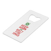Warm und Strick für Weihnachten behalten Geldkarten Flaschenöffner (Rückseite Schrägansicht)