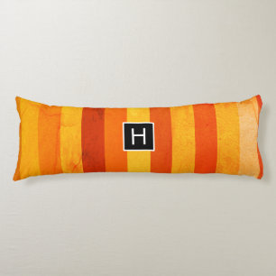 Warm verwitterte orange rote Streifen Monogramm Seitenschläferkissen
