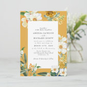 Warm yellow Garden Wildflowers Spring wedding Einladung (Stehend Vorderseite)