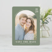Warme grüne zeitgenössische Fotografie Save The Date (Stehend Vorderseite)