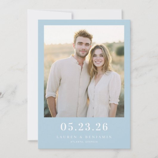 Warme Hellblaue Minimalistische Fotografie Save The Date (Vorderseite)