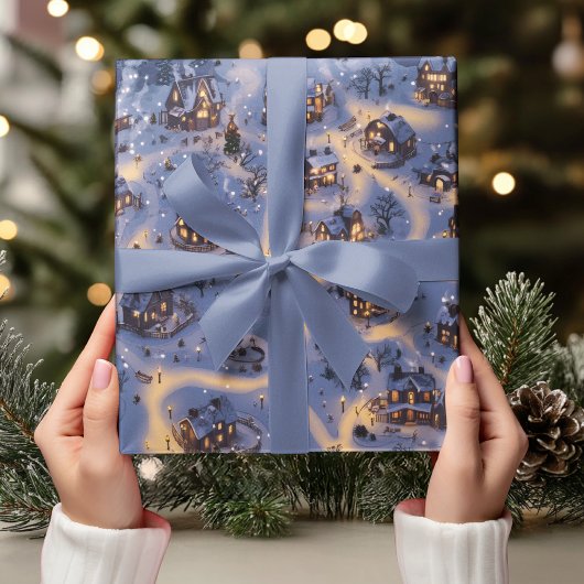 Warme Lichter im schneebedeckten Dorf Geschenkpapier