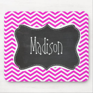 Warme Magenta Zickzack Streifen; Retro-Chalkboard- Mousepad