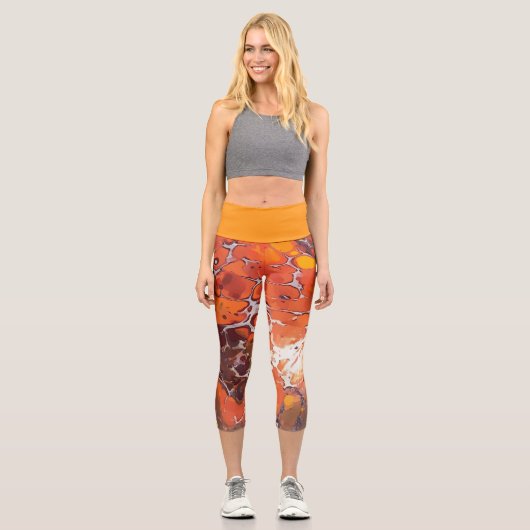Warme Puddel-, Orange- und Pfirsichzellen Capri Leggings (Vorderseite)