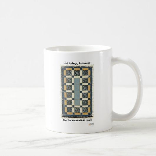 Warme Springs, AR the Maurice Tiles Gifts Apparel Kaffeetasse (Rechts)