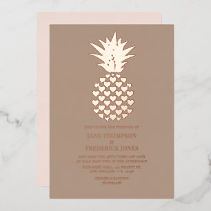 Warme Taupe- und Roségold-Tropen-Ananas-Hochzeit Folieneinladung